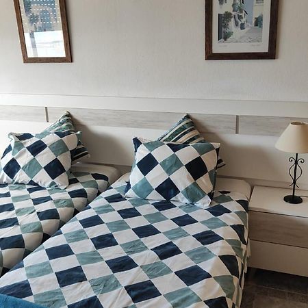 Cozy Apartment With First Line Seaview In Perfect Location, Near The Marina Benalmádena Kültér fotó