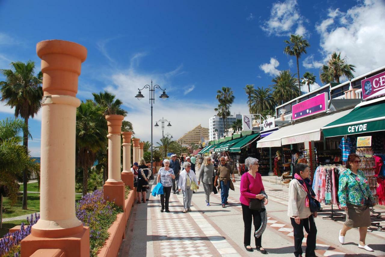 Cozy Apartment With First Line Seaview In Perfect Location, Near The Marina Benalmádena Kültér fotó